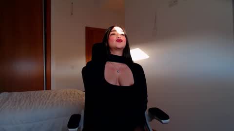 Snapshot of love_samantha chatting on 02-28-25, 05:59 Samantha online show from 02-28-25, 05:59