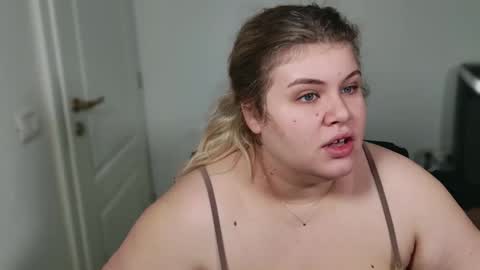 Ally online show from 11-12-25, 07:42