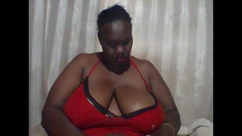 Snapshot of lovebigmelon chatting on 02-25-25, 05:52 Lynn online show from 02-25-25, 05:52