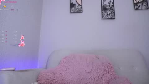 katalina   online show from 12-04-25, 04:44