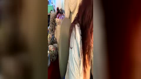 Ashley and Leon online show from 06-19-26, 04:28