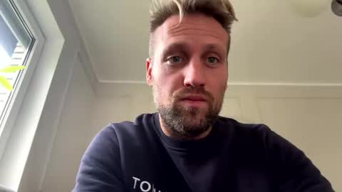 lovefuesse online show from 11-09-25, 11:30