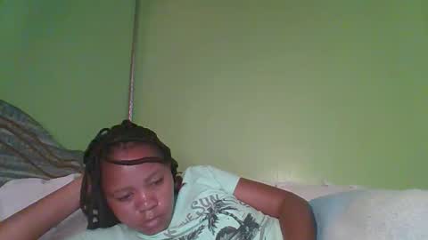 Snapshot of lovegal335 chatting on 06-03-26, 06:27 lovegal335 online show from 06-03-26, 06:27