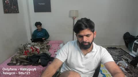 Snapshot of lovehairyindian chatting on 01-31-25, 08:32 Indian hairy online show from 01-31-25, 08:32