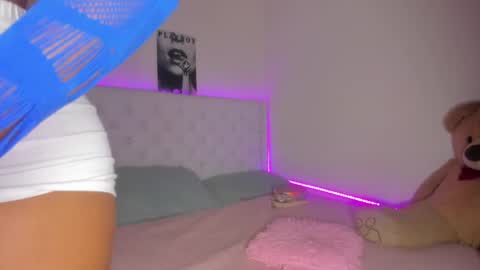 Snapshot of loveit_hermione chatting on 01-11-25, 03:13 Val online show from 01-11-25, 03:13