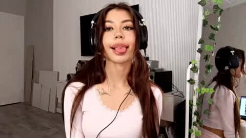 Flora online show from 03-04-26, 11:16