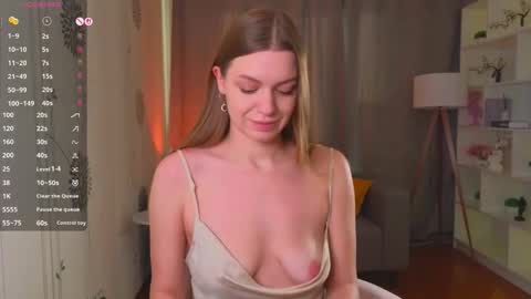 Laura online show from 02-25-26, 11:42