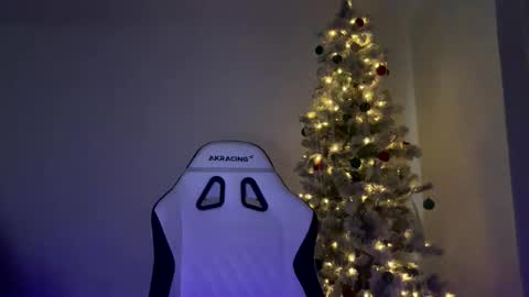 Love online show from 12-04-25, 08:06