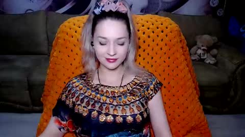 Snapshot of lovellymalina chatting on 12-16-24, 02:27 private open online show from 12-16-24, 02:27
