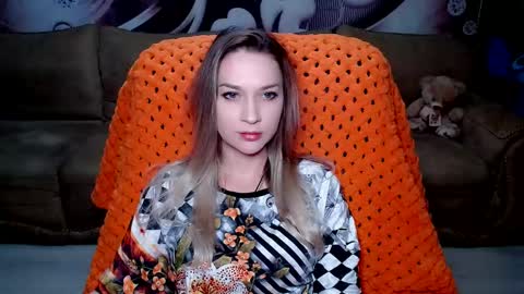 Snapshot of lovellymalina chatting on 12-21-24, 05:07 private open online show from 12-21-24, 05:07