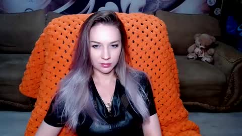 Snapshot of lovellymalina chatting on 12-26-24, 02:59 private open online show from 12-26-24, 02:59
