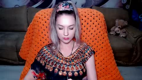 Snapshot of lovellymalina chatting on 12-30-24, 05:44 private open online show from 12-30-24, 05:44