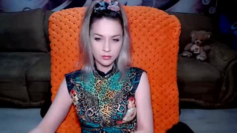 Snapshot of lovellymalina chatting on 01-26-25, 03:47 private open online show from 01-26-25, 03:47