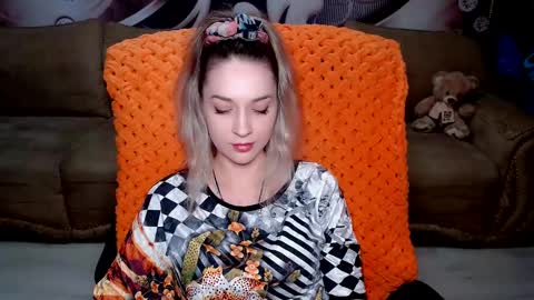 Snapshot of lovellymalina chatting on 02-03-25, 03:17 private open online show from 02-03-25, 03:17