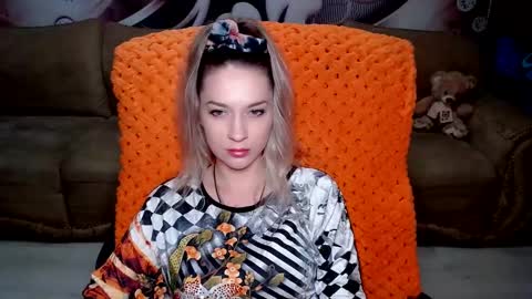 Snapshot of lovellymalina chatting on 02-03-25, 06:17 private open online show from 02-03-25, 06:17
