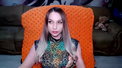 Snapshot of lovellymalina chatting on 02-12-25, 04:55 private open online show from 02-12-25, 04:55