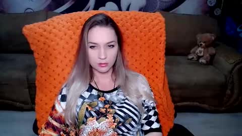 Snapshot of lovellymalina chatting on 02-17-25, 04:04 private open online show from 02-17-25, 04:04