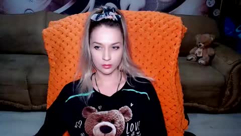 Snapshot of lovellymalina chatting on 02-18-25, 05:42 private open online show from 02-18-25, 05:42