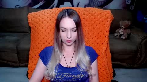 Snapshot of lovellymalina chatting on 02-20-25, 04:03 private open online show from 02-20-25, 04:03