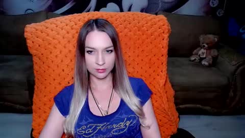 Snapshot of lovellymalina chatting on 02-20-25, 07:08 private open online show from 02-20-25, 07:08