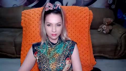 Snapshot of lovellymalina chatting on 02-21-25, 03:21 private open online show from 02-21-25, 03:21