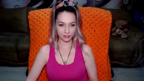 Snapshot of lovellymalina chatting on 02-28-25, 12:52 private open online show from 02-28-25, 12:52