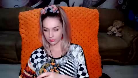 Snapshot of lovellymalina chatting on 03-02-25, 05:47 private open online show from 03-02-25, 05:47