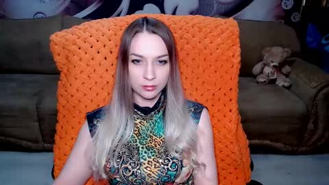 Snapshot of lovellymalina chatting on 03-05-25, 07:05 private open online show from 03-05-25, 07:05