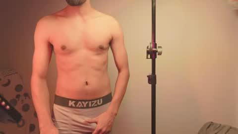 Snapshot of lovely__person chatting on 02-12-25, 08:40 Lovely Person online show from 02-12-25, 08:40