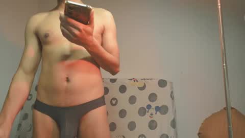 Snapshot of lovely__person chatting on 03-10-25, 11:38 Lovely Person online show from 03-10-25, 11:38