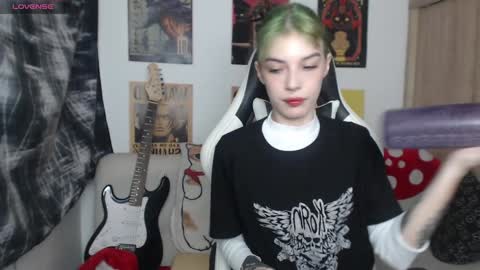 Cassie online show from 12-25-24, 10:05