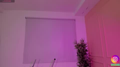 Emma online show from 04-22-26, 01:23