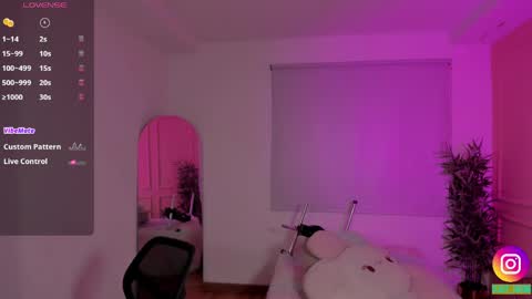 Emma online show from 04-23-26, 01:46