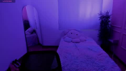 Emma online show from 05-23-26, 01:15