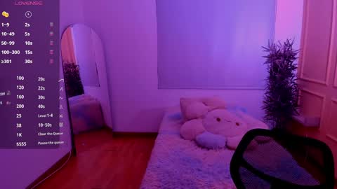 Emma online show from 05-29-26, 01:09