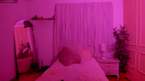 Emma online show from 07-11-26, 01:47