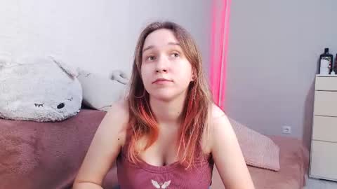 Snapshot of lovely_hayley chatting on 06-08-26, 09:48 Lovely Hayley online show from 06-08-26, 09:48
