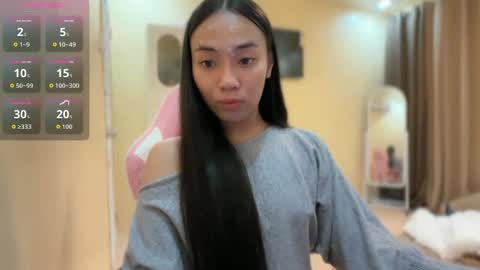 lovely_leah23 online show from 04-12-26, 07:41