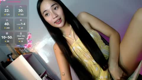 Snapshot of lovely_leah23 chatting on 05-22-26, 09:20 lovely_leah23 online show from 05-22-26, 09:20