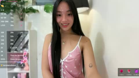 Snapshot of lovely_leah23 chatting on 06-06-26, 09:19 lovely_leah23 online show from 06-06-26, 09:19