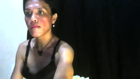 Snapshot of lovely_manificent4u chatting on 03-28-26, 02:00 Lest online show from 03-28-26, 02:00