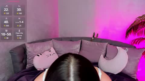 Snapshot of lovely_poppy chatting on 01-07-25, 01:49 Lolly online show from 01-07-25, 01:49