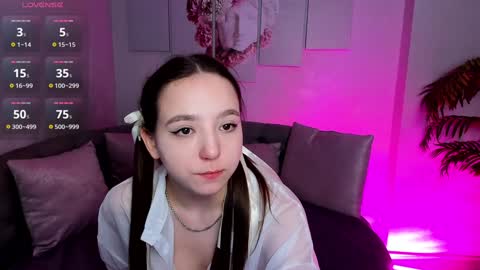 Snapshot of lovely_poppy chatting on 01-30-25, 05:19 Lolly online show from 01-30-25, 05:19