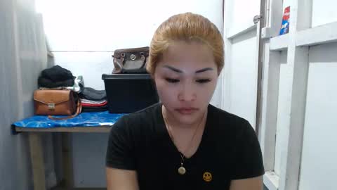 Snapshot of lovely_singlemom chatting on 05-15-26, 10:28 ask me dear online show from 05-15-26, 10:28