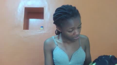 Lovely yvonne online show from 10-18-25, 01:56