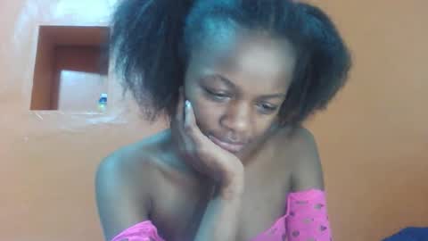 Lovely yvonne online show from 10-30-25, 07:36