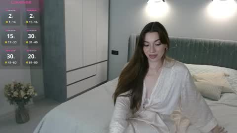 Snapshot of lovelyamily chatting on 09-13-25, 04:51 Lovely Emily online show from 09-13-25, 04:51
