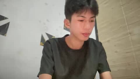 Snapshot of lovelyboy_jm chatting on 05-01-26, 12:04 lovelyboy_jm online show from 05-01-26, 12:04