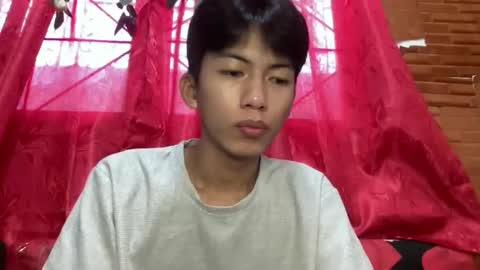 Snapshot of lovelyboy_jm chatting on 05-11-26, 12:05 lovelyboy_jm online show from 05-11-26, 12:05