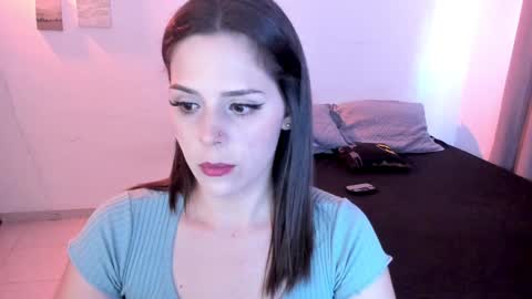Snapshot of lovelydollyxx_ chatting on 01-28-25, 08:15 lovely   online show from 01-28-25, 08:15